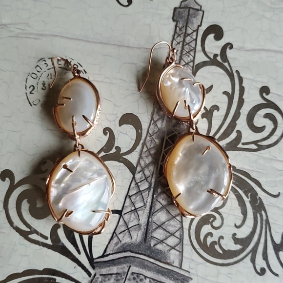 De Buman 18K Gold Plated Mother of Pearl Earrings - Picture 9 of 11